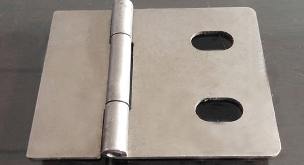 人道酬誠(chéng),業(yè)道酬精,廣有五金經(jīng)營(yíng)企業(yè)真誠(chéng)信用，制造東莞合頁(yè)精業(yè)求精