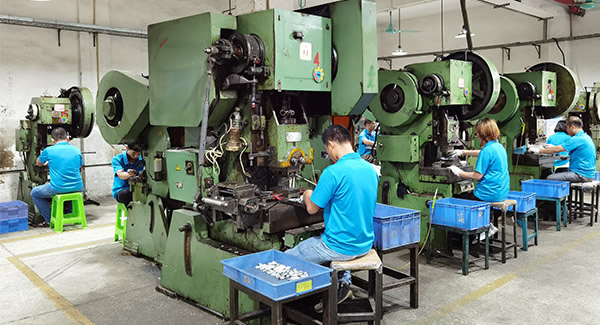 25年只琢磨一件事——讓“開合”這件事，順到?jīng)]存在感|廣有五金&東莞合頁(yè)?